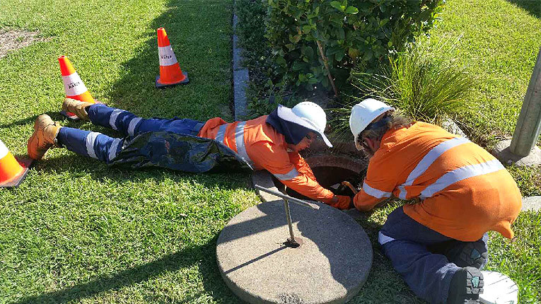 Ventia crew undertaking asset inspections for Sydney Water 